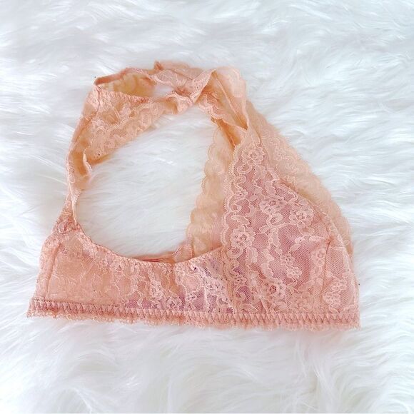 ɢᴜᴄ ᴠꜱ ᴜɴʟɪɴᴇᴅ ʟᴀᴄᴇ ʙʟᴜꜱʜ ʟᴏᴜɴɢᴇ ʙʀᴀʟᴇᴛᴛᴇ - Picture 7 of 10